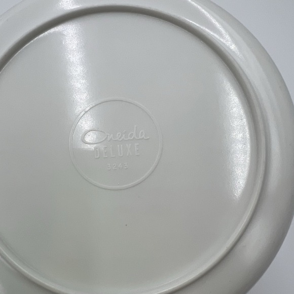 Oneida Deluxe Raggedy Ann Andy Toddler Bowl 1969 The Bobbs Merrill Company Inc - Picture 4 of 6